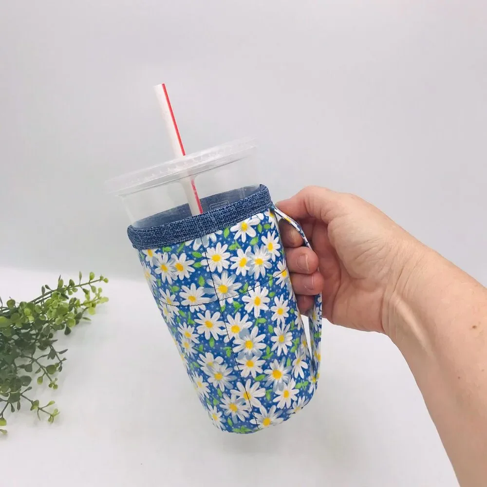 Drink Coozie w Handle Hot or Iced Drinks Cozy Insulated Cottage Blue Daisy